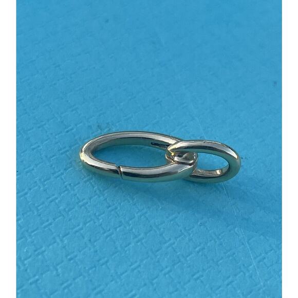 Tiffany & Co. Single 18K Yellow Gold Clasping Link Extension 4 Pendant Bracelet - Picture 8 of 9